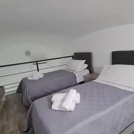 Apartamento Pellegrino House - Napoli Stazione E Aeroporto Exterior foto
