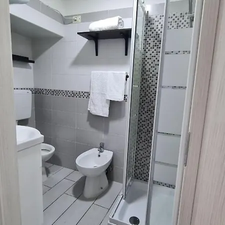 Apartamento Pellegrino House - Napoli Stazione E Aeroporto Exterior foto